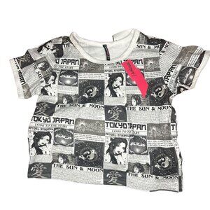 Electric pink Anime Graphic Tokyo Japan black & white short sleeve t-shirt size